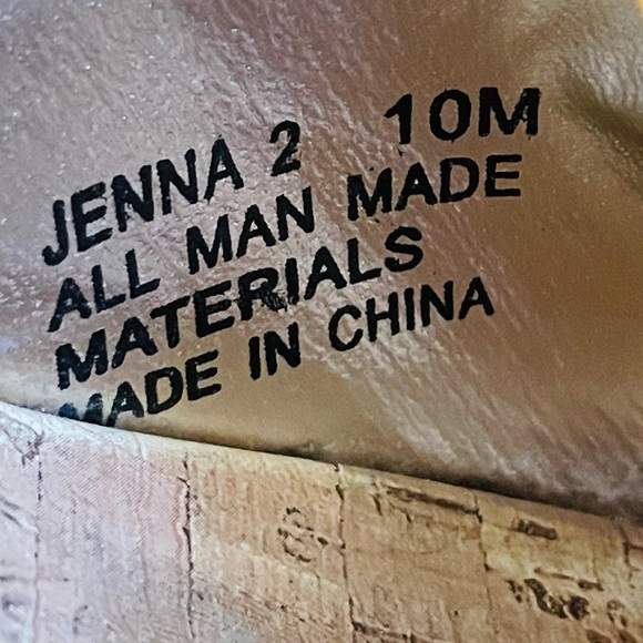 Yellow Cute Fun Sandals Block Heel  Size: 10M - Picture 4 of 5